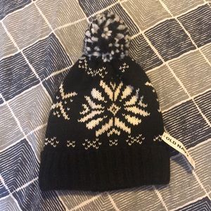 NWT Black and White Snow Hat